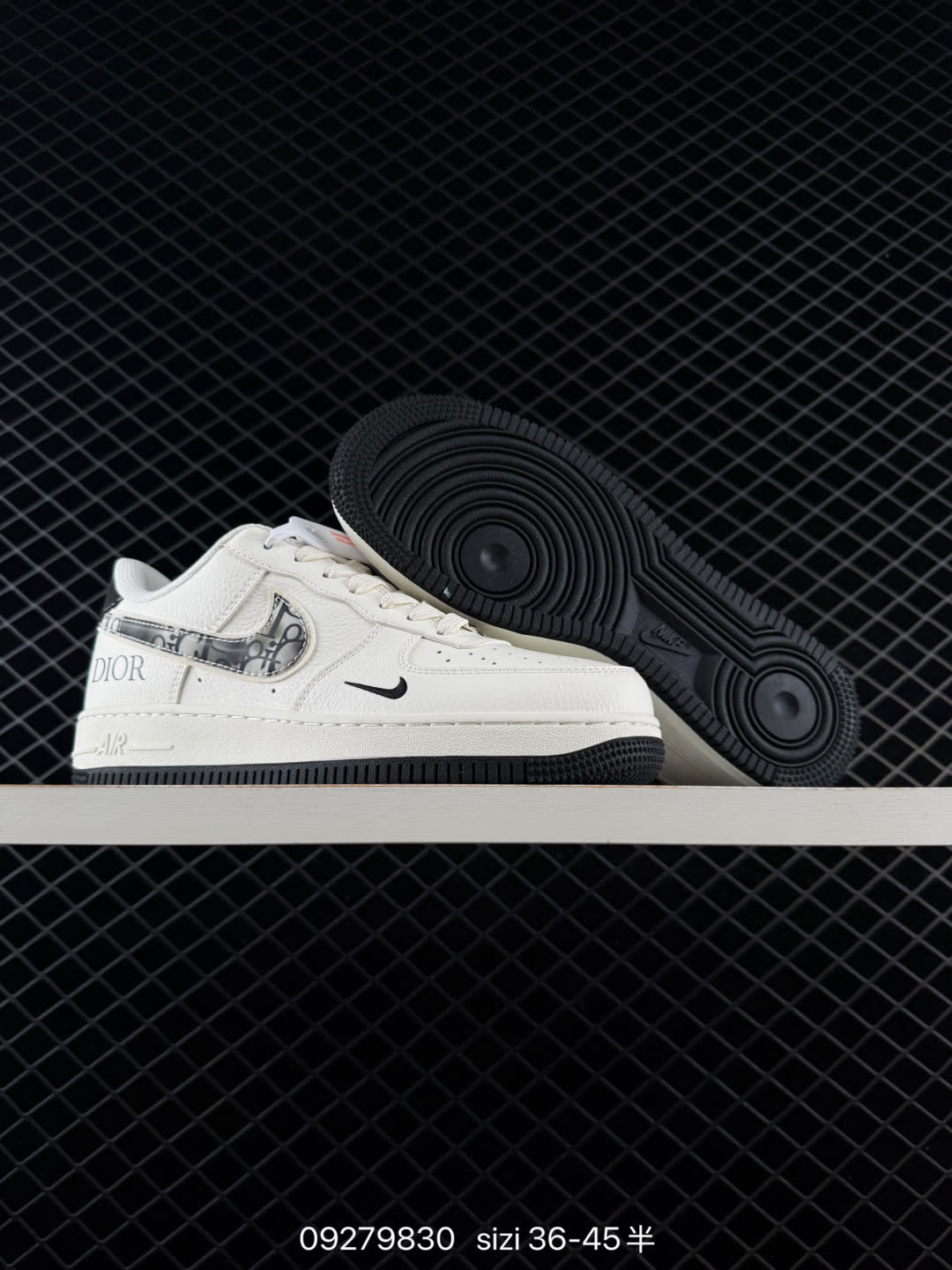 NIKE AIR FORCE 1